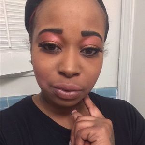 Meet your Posher, Dominique